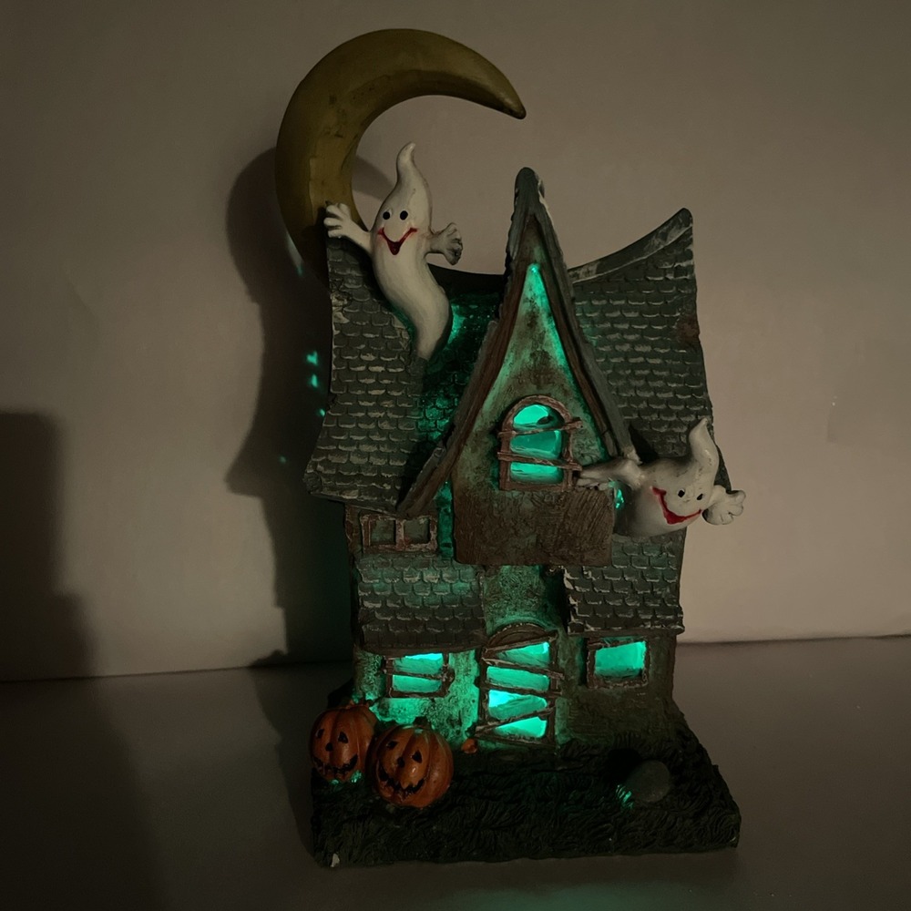 VINTAGE HALLOWEEN HOUSE LIGHT UP Color Changing DECORATION SPOOKY TESTED - Picture 2 of 16